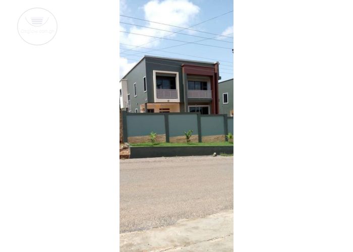 Executive 4 Bedroom House For Sale