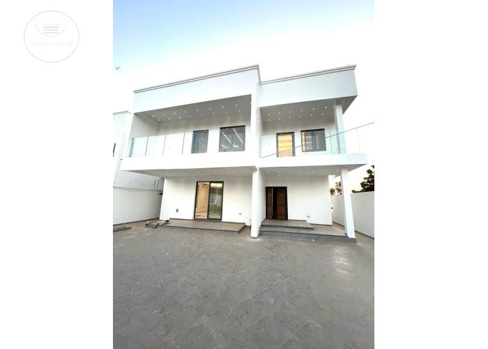 Executive 4 bedrooms