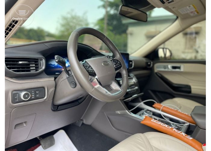 Ford Explorer Platinum