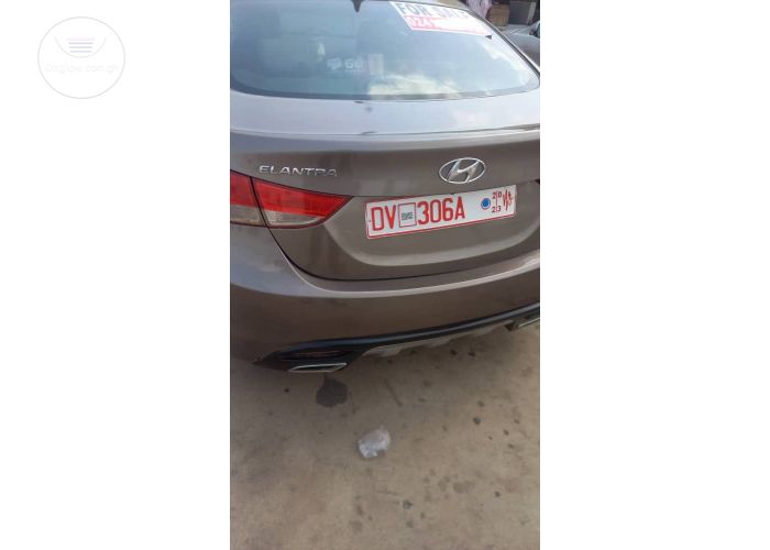 HYUNDAI ELANTRA 