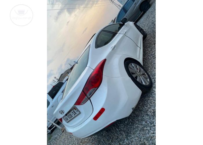 Hyundai Elantra 2013