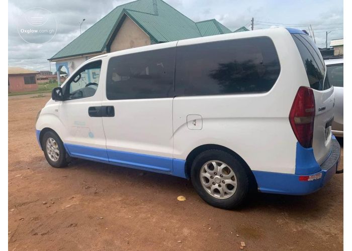 Hyundai H1 Van 