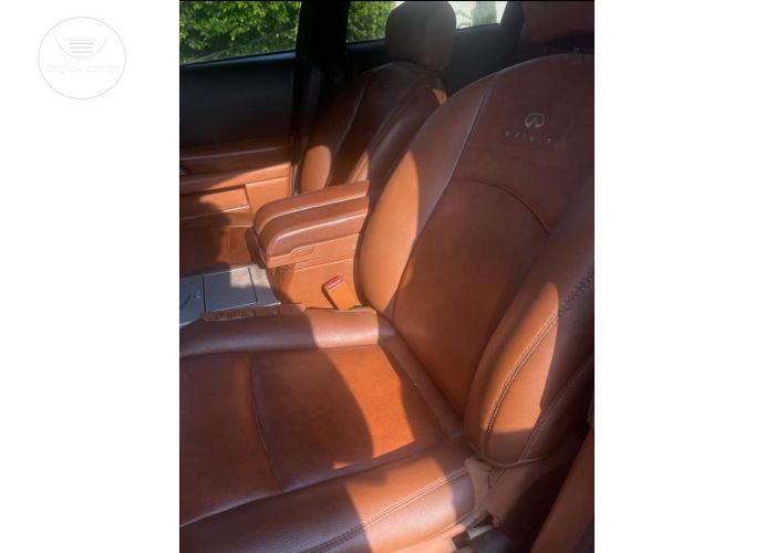 Infiniti FX35 