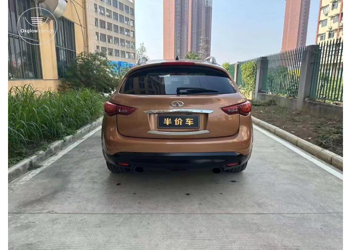 Infiniti FX35