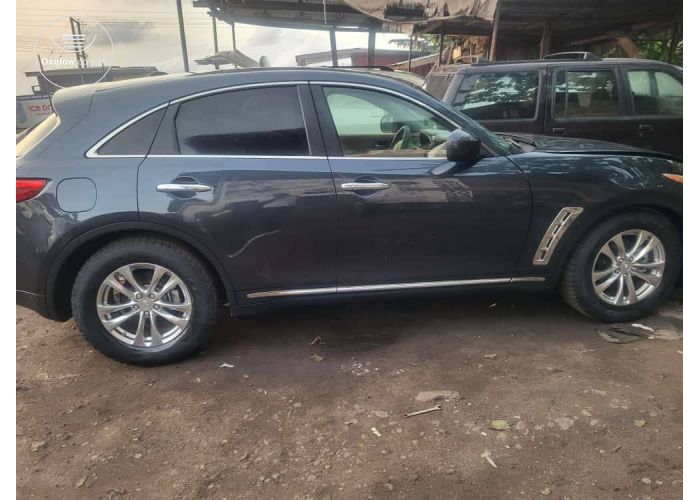 INFINITI FX35