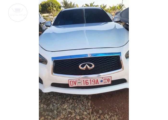 INFINITI Q50s