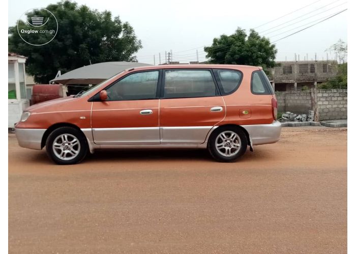 Kia Carens 