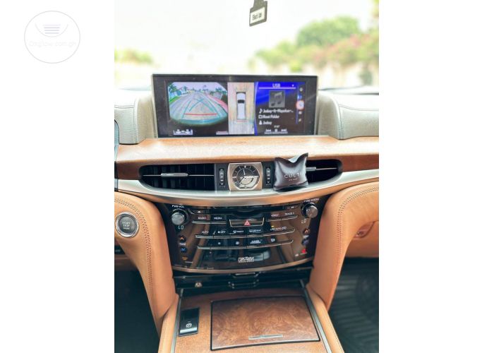 Lexus LX570