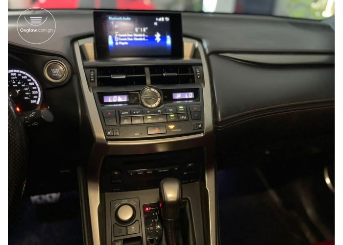 Lexus NX200T