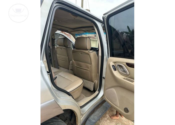 Mazda Tribute