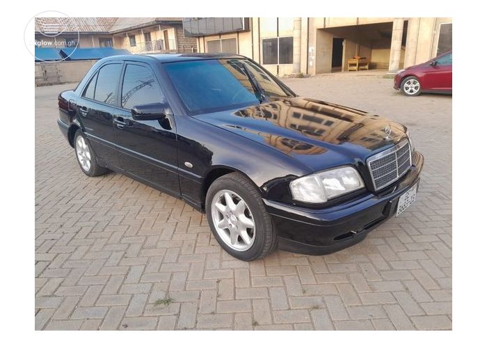 Mercedes Benz C180