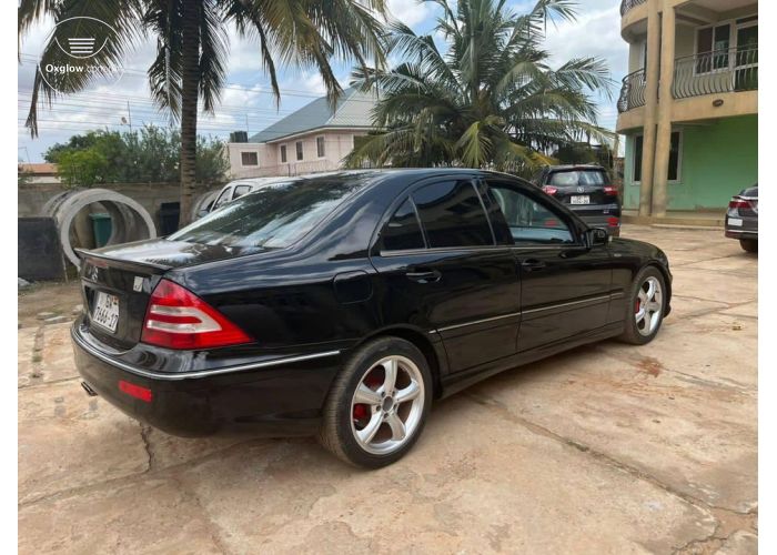 Mercedes Benz C230