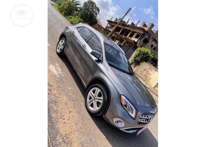 Mercedes Benz GLA 250