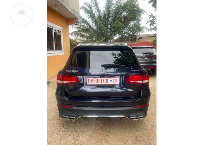 Mercedes Benz GLC300