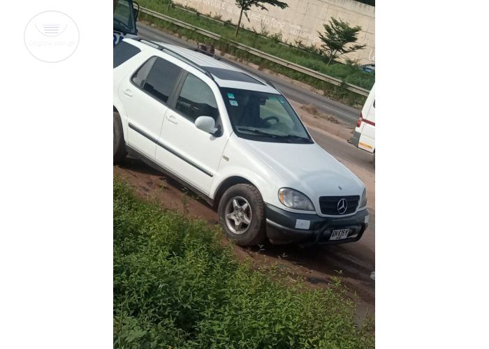 Mercedes-Benz M CLASS