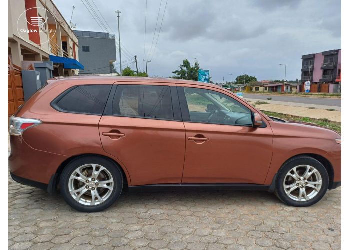 Mitsubishi Outlander 