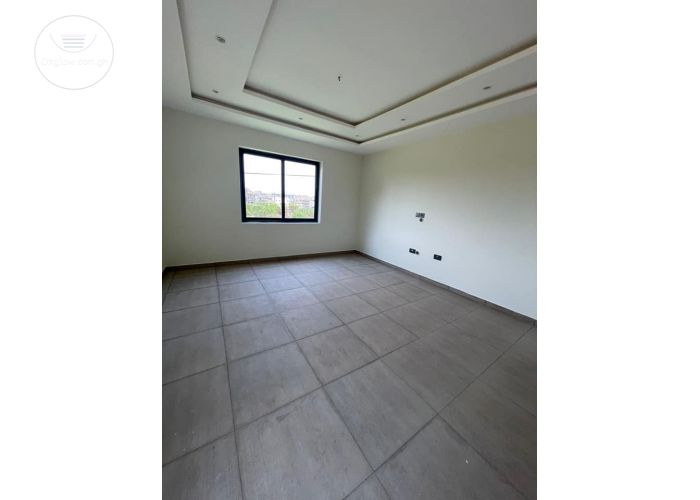 New 3 Bedrooms House