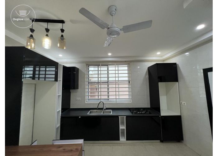 New 4 Bedrooms House