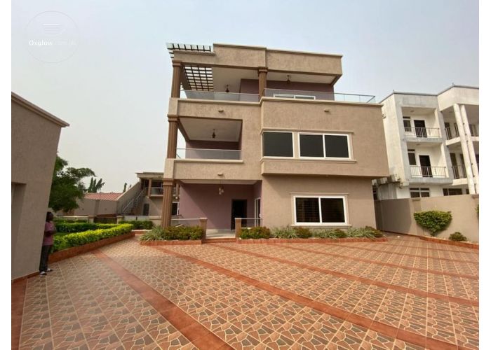 Newly Built Executive 5 Bedroom Mansion