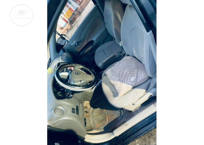Nissan Almera 