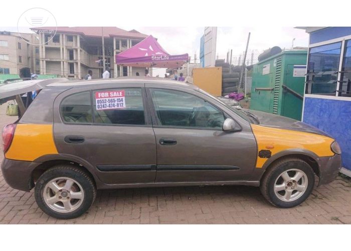 Nissan Almera