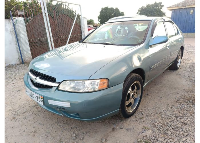 Nissan Altima GXE