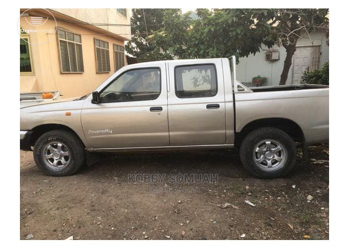 Nissan Hardbody Pickup