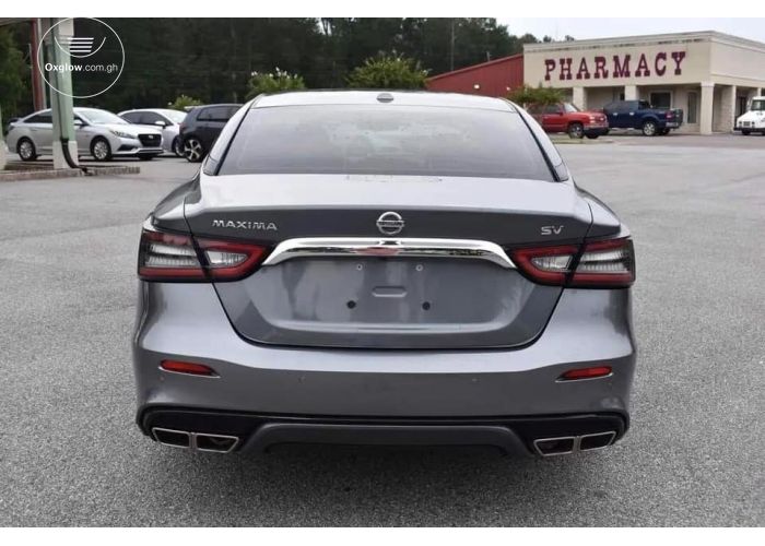 Nissan Maxima