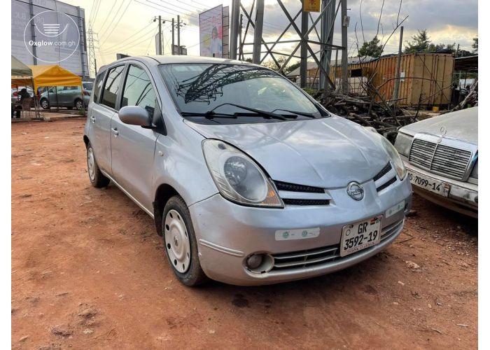 Nissan Note 2010 Model