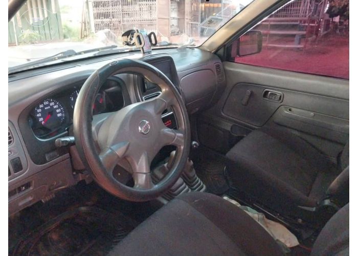 Nissan NP300