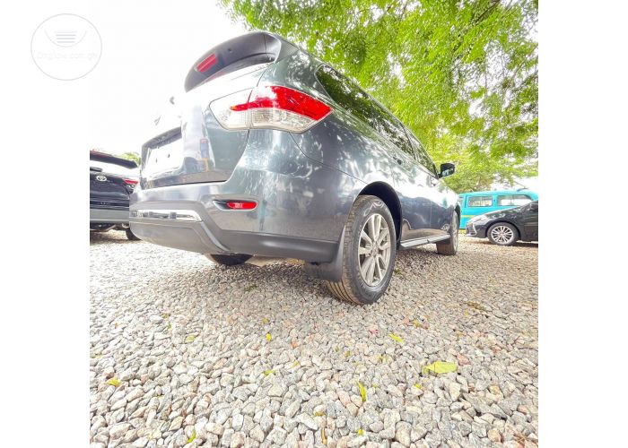 Nissan Pathfinder Dv
