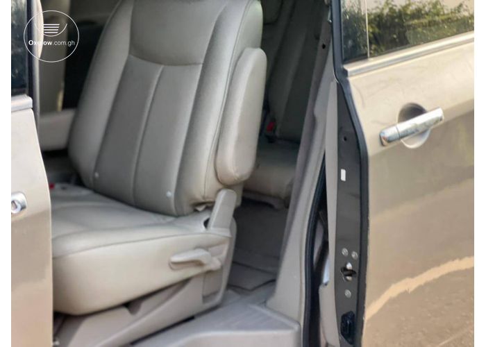 NISSAN QUEST