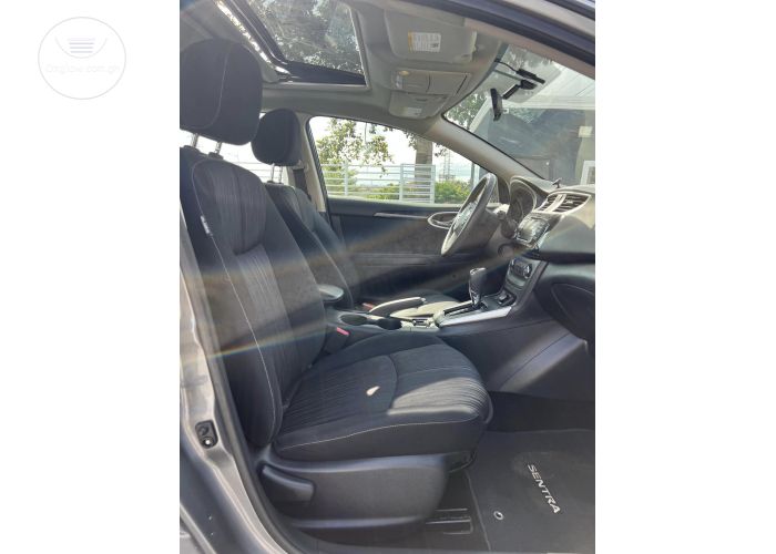 Nissan Sentra SE