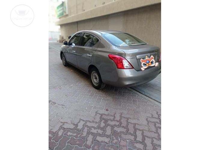 Nissan Sunny 