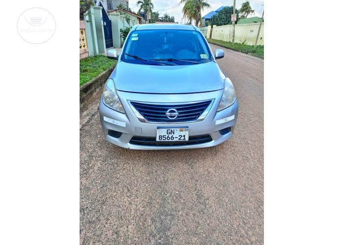Nissan Versa