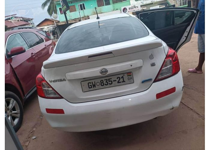 Nissan Versa S