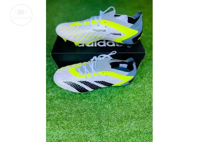 Soccer boost available for size from 35 to 45