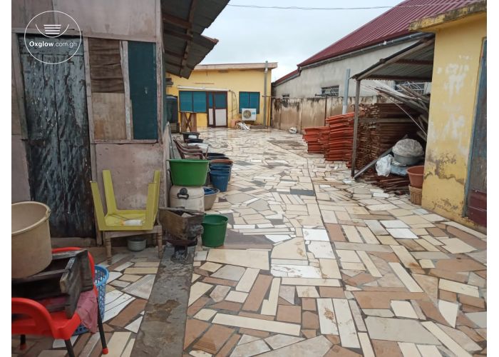 TITLED OLD APARTMENTS PLUS 2 SHOPS AT ACHIMOTA ACCRA