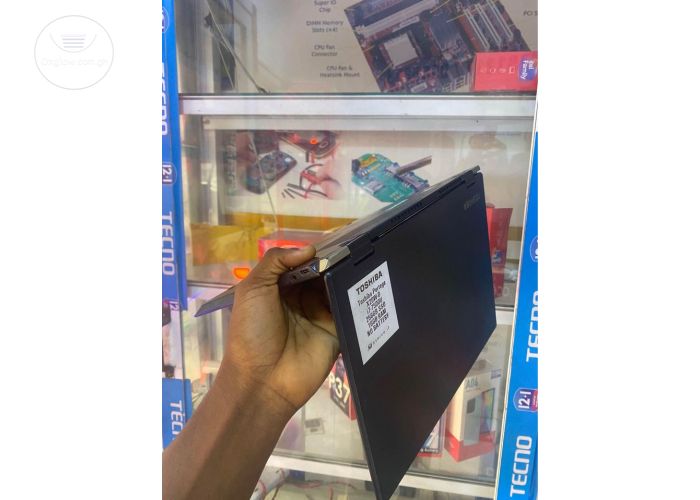 TOSHIBA i7