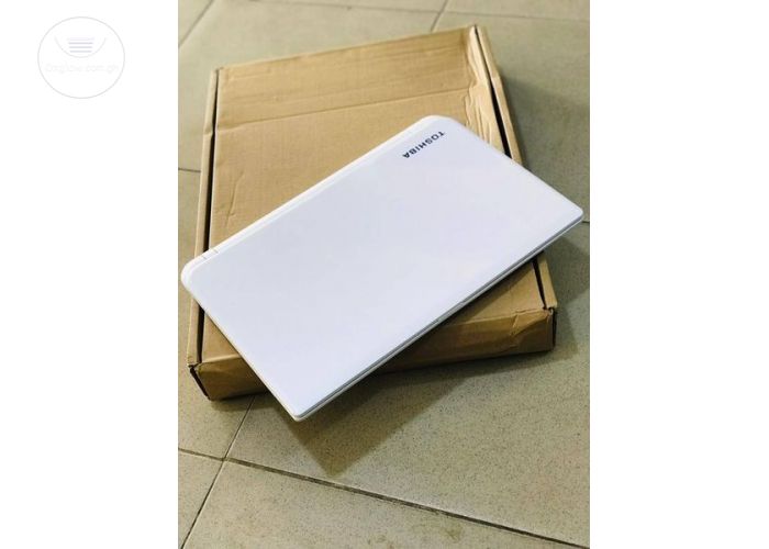 Toshiba Satellite L50D-B AMD A8 Laptop