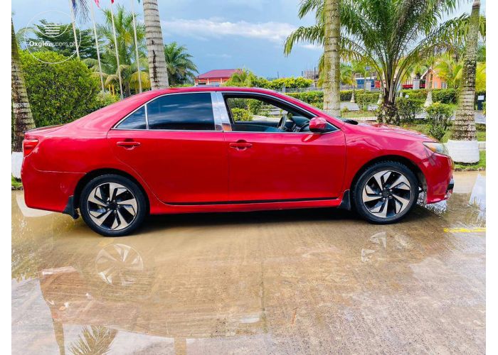 Toyota Camry SE 