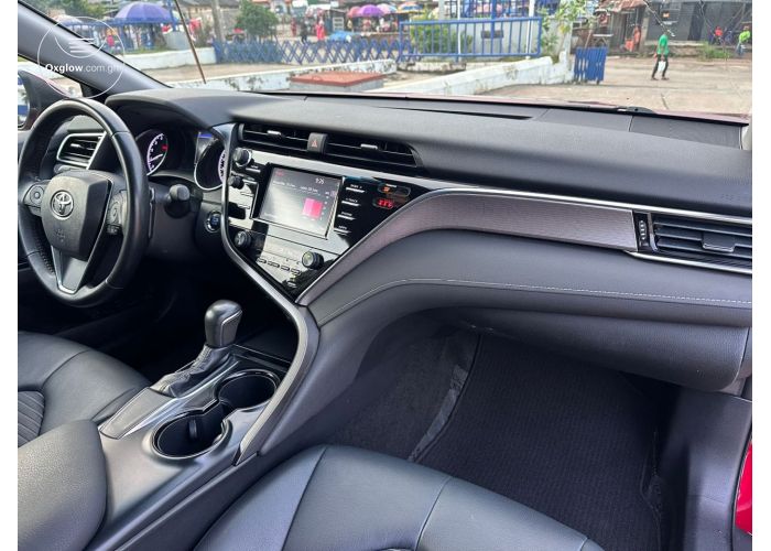 Toyota Camry SE
