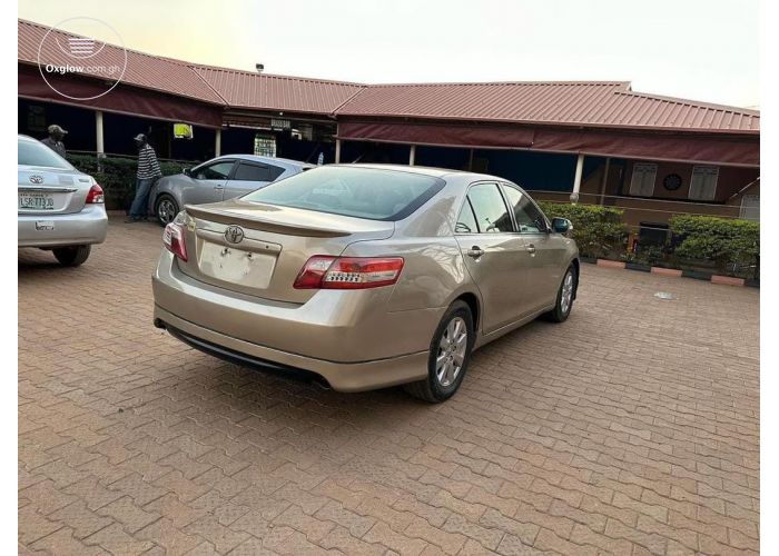 TOYOTA CAMRY SPORTS
