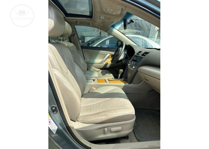 TOYOTA CAMRY XLE 