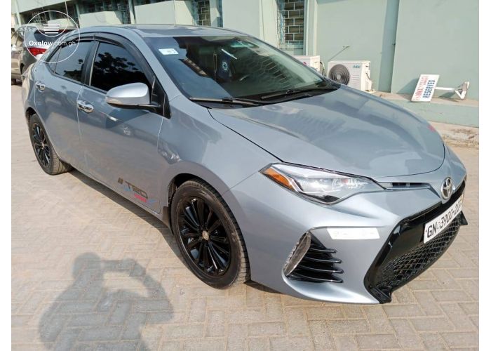 Toyota Corolla SE