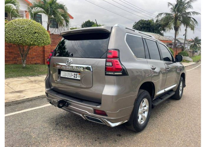 Toyota Land Cruiser Prado 