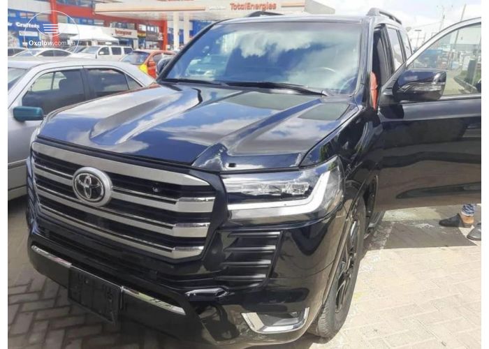 Toyota Land Cruiser V8