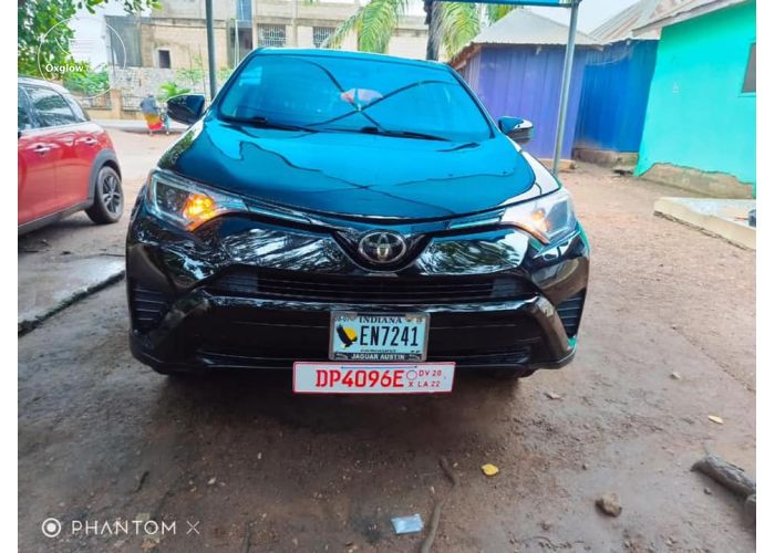 TOYOTA RAV4 LE