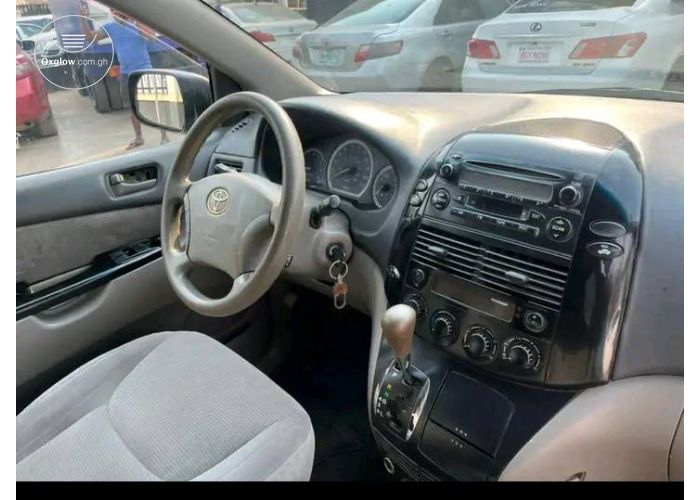Toyota Sienna 