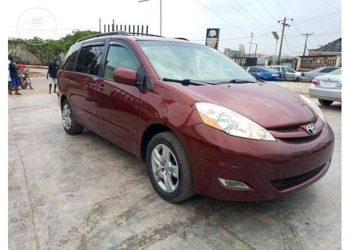 Toyota Sienna XLE